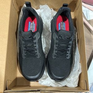 Sketchers Work non slip shoes/ memory foam